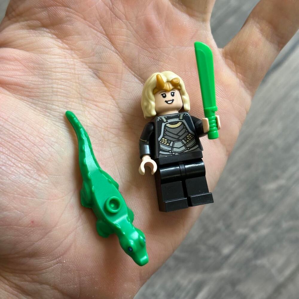 Rare LEGO Marvel CMF Series 1 Sylvie Girl Loki Alligator Mini Figure